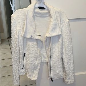 Investments cream cross cross zip jacket